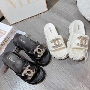 Women's sandals with CC-shaped