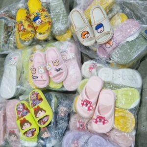 Crocs(MOQ - 10 Above)