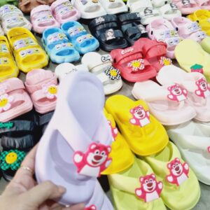 Crocs mixed(MOQ Wholesale deals Only)