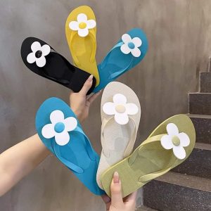 Ladies Slip-On(MOQ 30 above) Wholesale deals Only