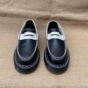 Men's colouful panthon booth