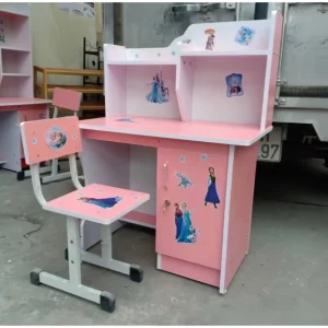 Kids reading desk wooden