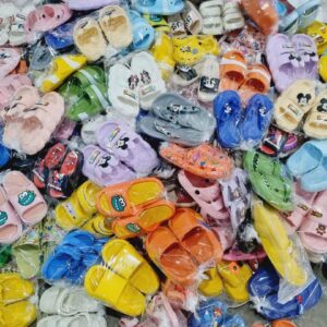 Crocs mixed(MOQ 30 above) Wholesale deals Only