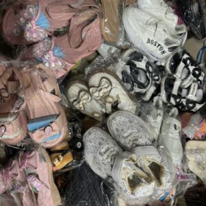 Random shoes. Mixed(MOQ 40)