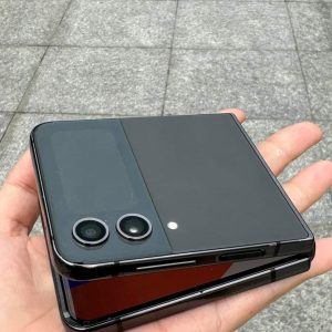 Samsung Zflip 3(256) & Zflip 4(128gb)