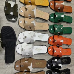 Mixed flat slippers (MOQ 40&70)