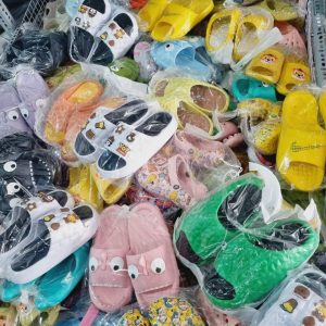 Crocs Sandals (MOQ 20 above) Mixed Products