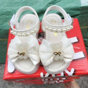 Super beautiful kiddies shoe