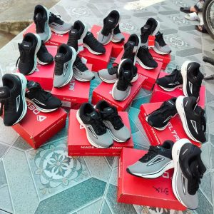 Men's fashion sneakers
