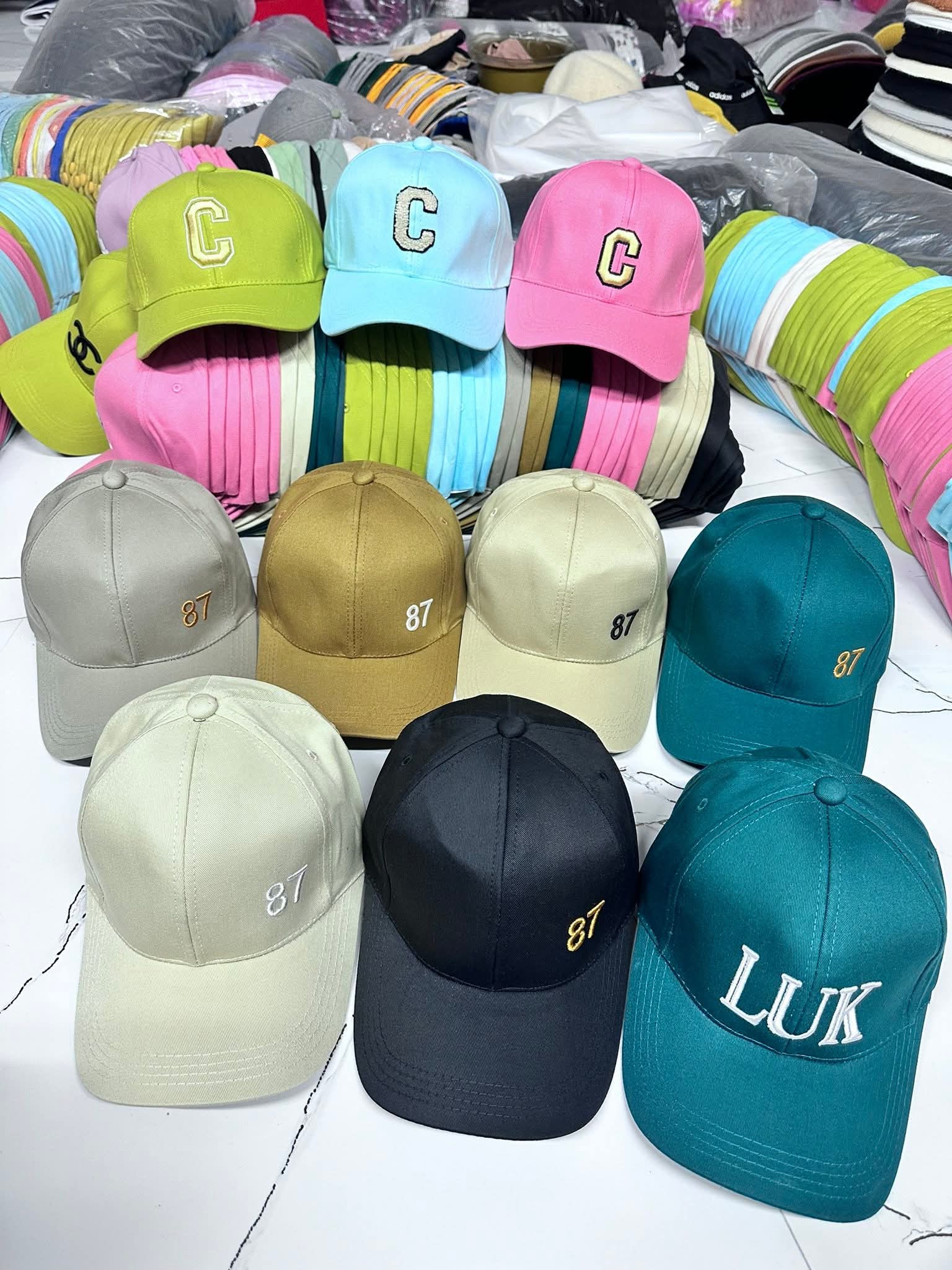 Mixed branded facecap