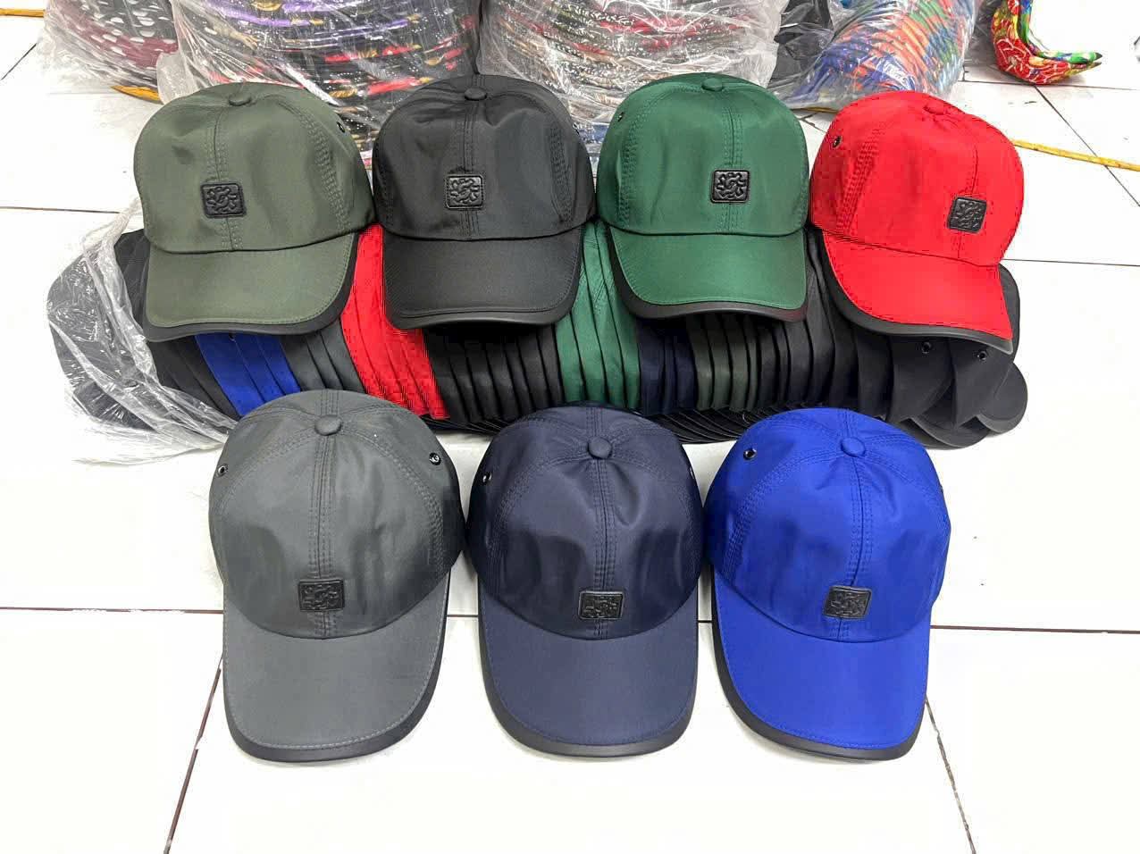 Variant color mixed cap
