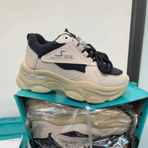 Fashion quality sneakers